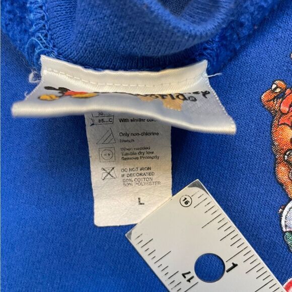 VTG Walt Disney World Mickey's Merry Christmas Party 2005 Sweatshirt Men Large - Picture 5 of 6